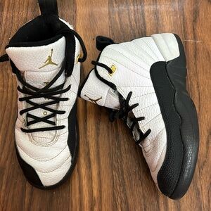Jordan 12 Taxi ( unisex)